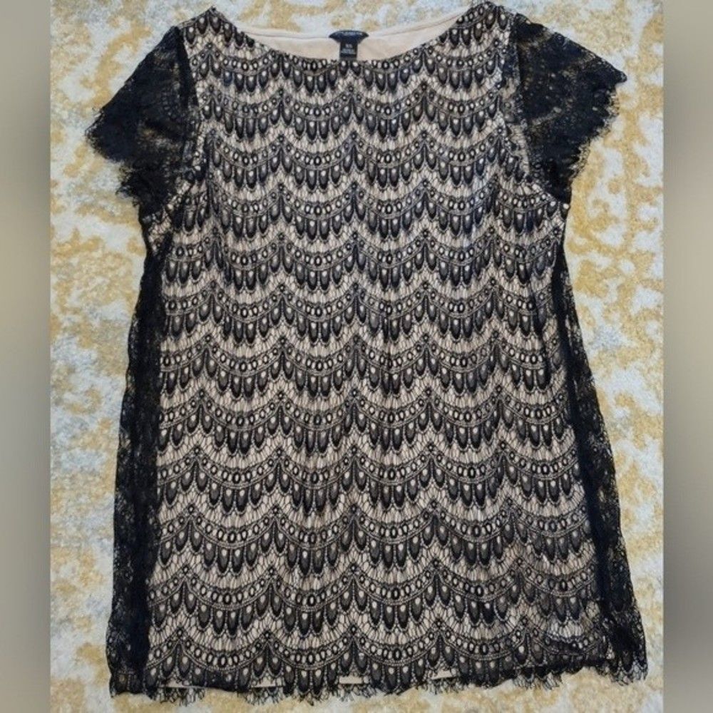 Ann Taylor Lace Top Short Flutter Sleeve Black & Nude Size XS